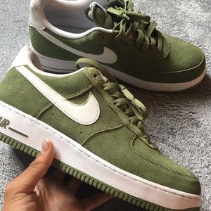 Air Force 1 NWOT / green & white